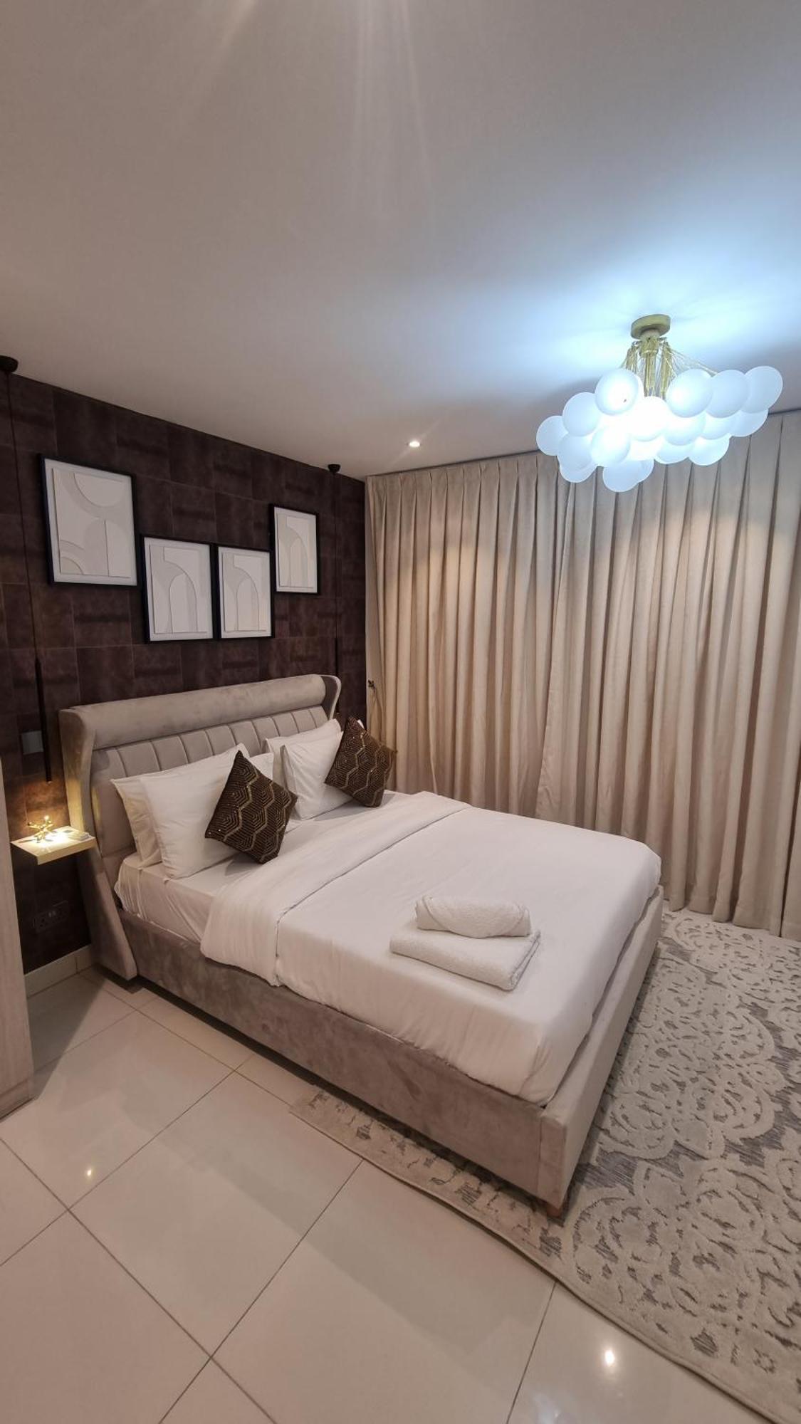 The Lennox Suites By Cozy Accra Ngoại thất bức ảnh