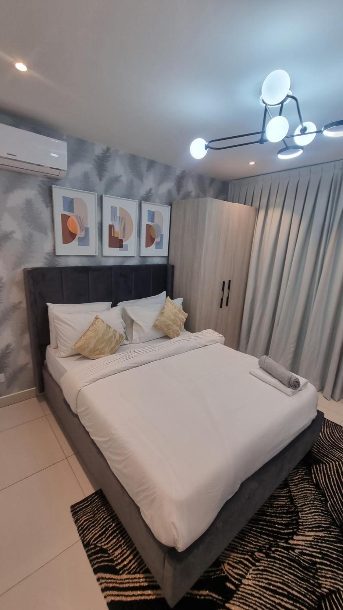 The Lennox Suites By Cozy Accra Ngoại thất bức ảnh